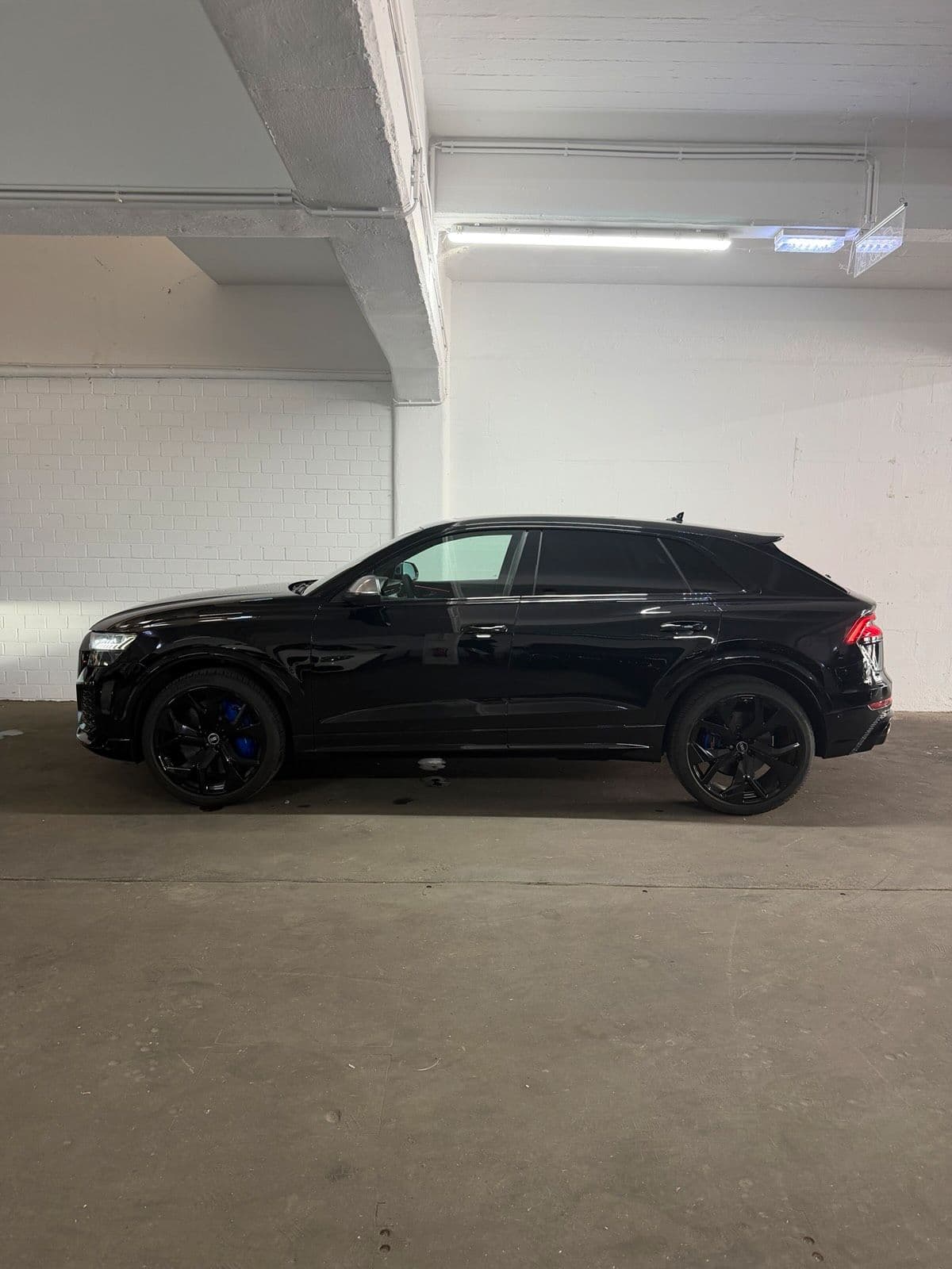 Audi RS Q8 quattro – Foto 2