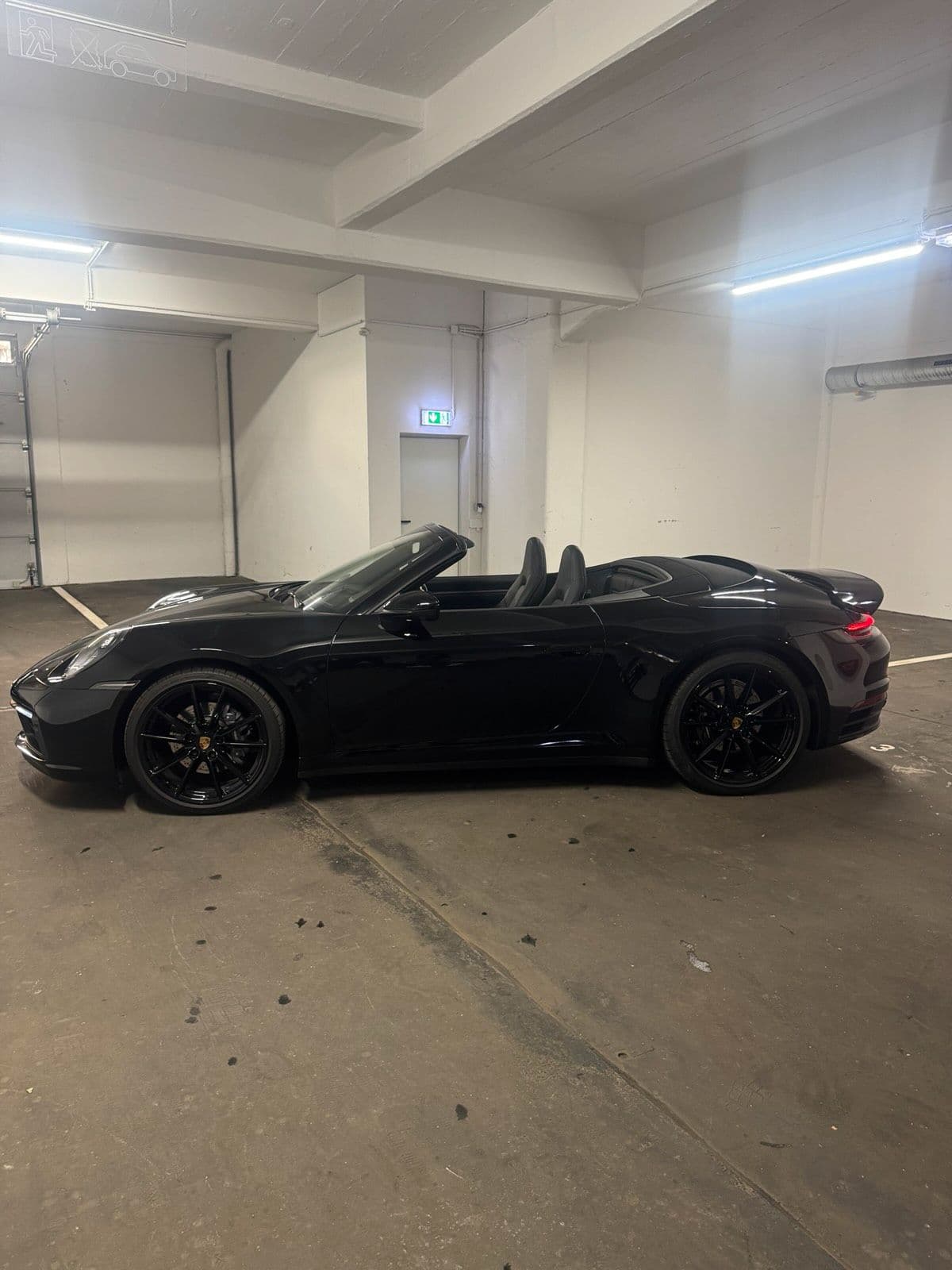Porsche 911 Carrera Cabrio (992) – Foto 2